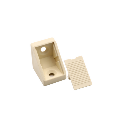 Korpusverbinder aus Kunststoff mit separater Abdeckung